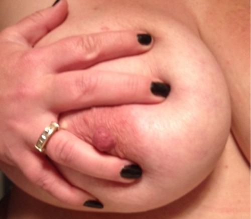 bigtitschristine: Meet $exy Girls Looking to Hook Up HERE