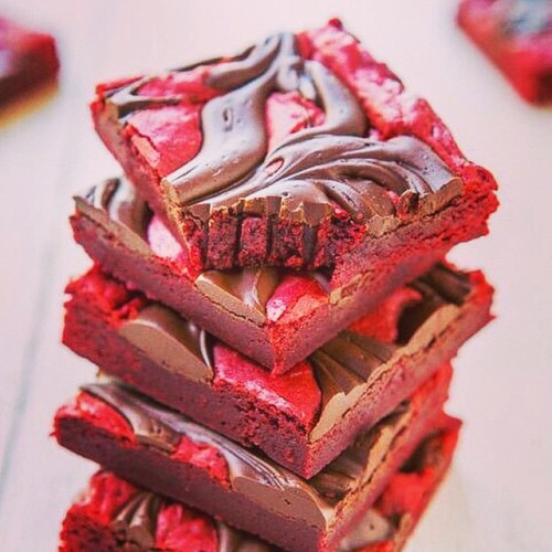 Red velvet chocolate swirled brownie bars. #dinner #fresh_fruits #homemade #instacooking #gourmets #