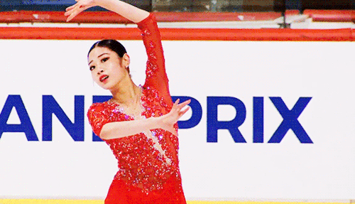 incandescentlysilver:Haein Lee wins a second gold medal with a new personal best score [134.11], and