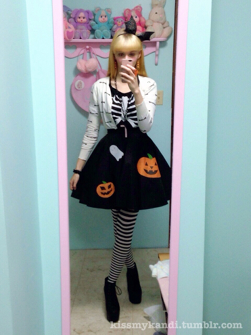 kissmycandycorn:  Halloween outfit! ヾ(*´∀｀*)ﾉ