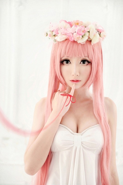 cosplayeverywhere:  Vocaloid ~ Megurine Luka (巡音ルカ)   