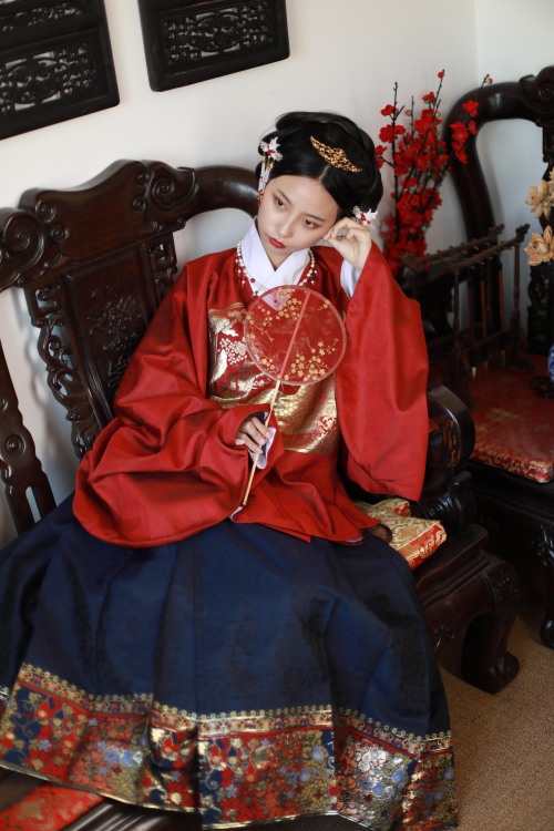 Traditional chinese hanfu in Ming Dynasty style by 南樾织造