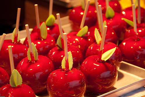 foodluxury:  Love Food? This blog is for you. 