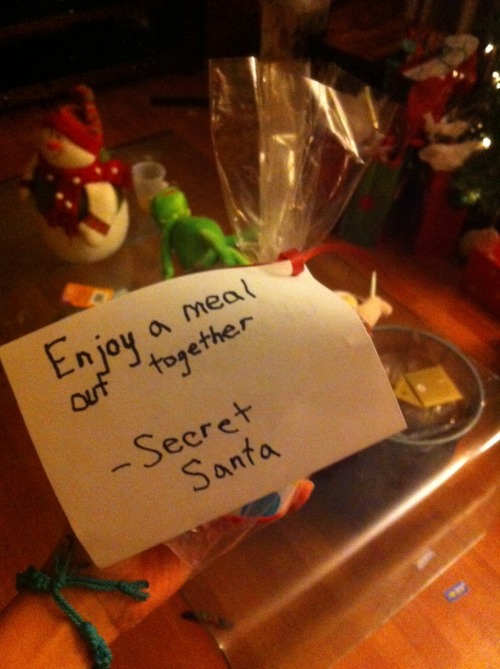 mmmelon:  mmmelon:  ALL THAT PANIC THINKING THE LOUD KNOCK ON MY DOOR WAS A ROBBER AND I DISCOVER THAT IT WAS JUST A DING DONG DITCH SECRET SANTA ATTEMPT  I WAS ABOUT TO CALL THE POLICE DAMMIT