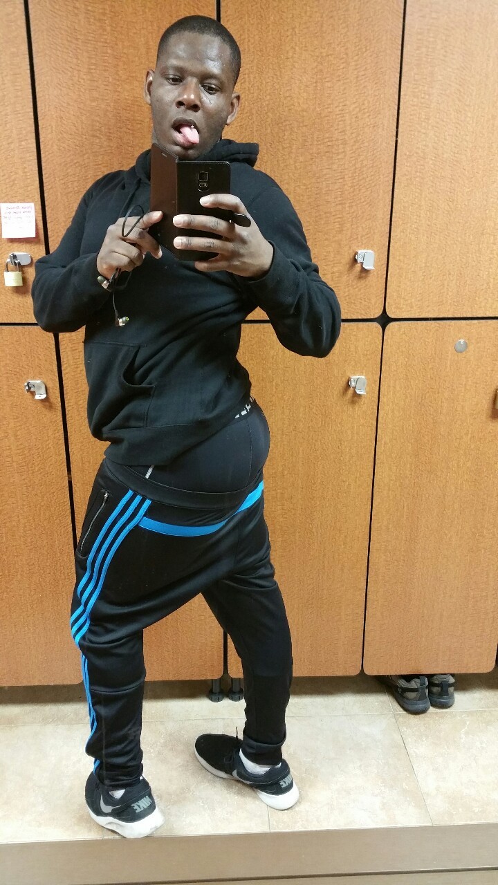 laxuszzz:  Random pics of me! 