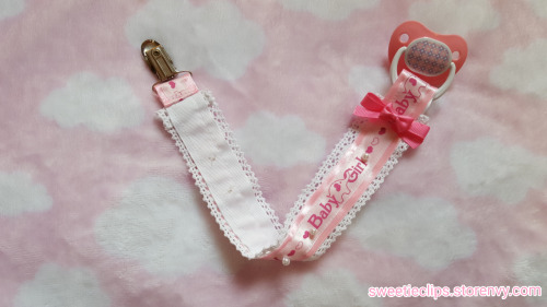 Porn Pics sweetieclips:  Baby Girl Paci Clip now available~!