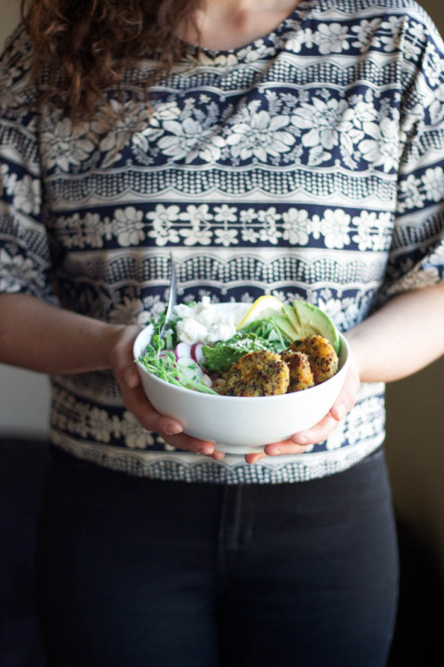 Quinoa Baby Cakes with Herbed Tahini Sauce {Vegan + Gluten Free}