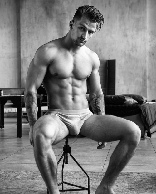 adoniswetdreamsone: Well, are you gonna blow me or not, then? For over 35,000 NSFW images of guys th
