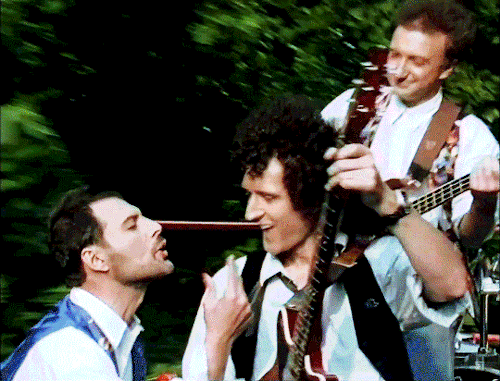 Queen - Breakthru (1989)