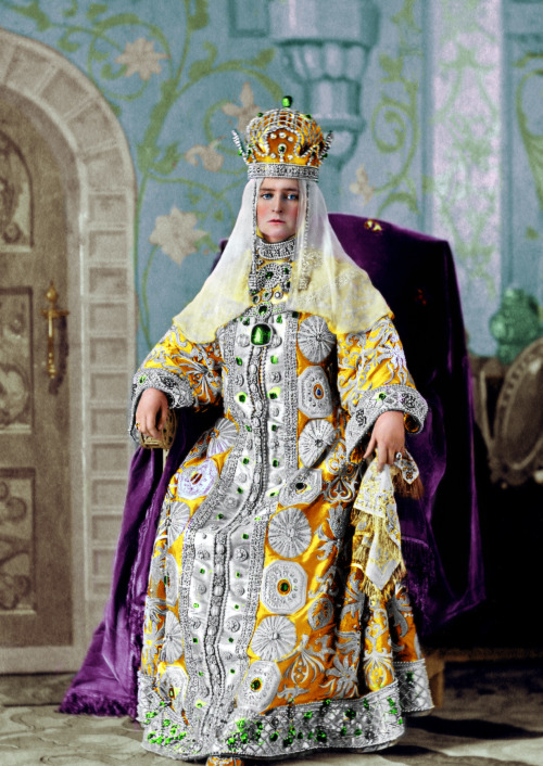 empress-alexandra:Empress Alexandra Feodorovna of Russia dressed for costume ball, 1903.