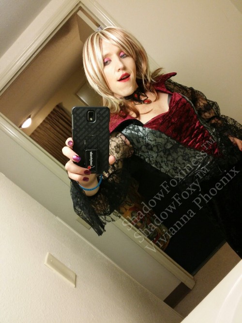 shadowfoxy:  I travelled to Columbus, Ohio for a big 3-night Halloween party with friends. I had a different costume for each night. This was my first one. It was a vampire costume, but people also thought it was a witch or sorceress. All are sufficient