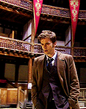 expelliarmus:DW Meme 2.0 | Seven outfits [4/7]The Tenth Doctor’s brown suit and coat