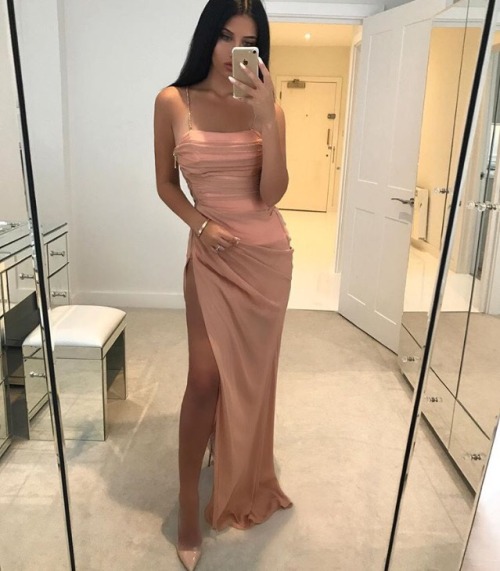 axdorablex: follow for similar content xx