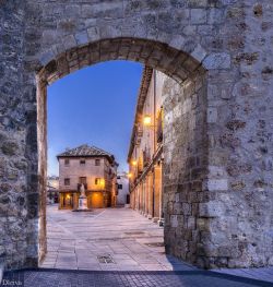 maya47000:  Gate of San Miguel (Burgo de