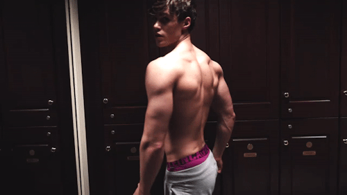 shreddedgifs:  18-year-old David Laid