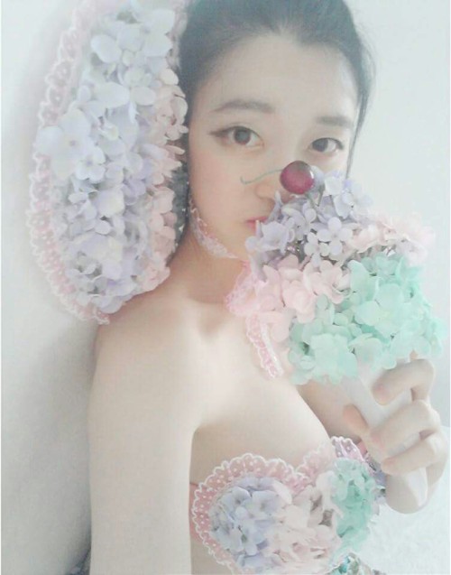 severelawyergothprofessor: krispydonutcat: 이해리 몸매 오지네