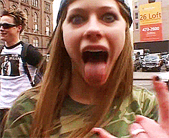 Why do her teeth have to be so fucking hot?