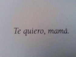 piagranas:  afterthestormgooutthesun:  algofuera-de-locomun:  Más que la chucha  No se como me soporta  No se como te SOPORTO , a sí , debe ser porque eres la mujer que me dio la vida y la que esta condicionalmente conmigo TE AMO viejita &lt;3  mas