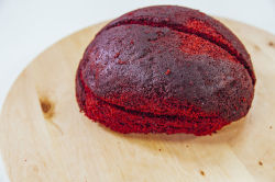 boredpanda:  How To Make A Red Velvet Brain Cake For Halloween 