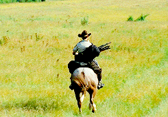 heartfulloffandoms:  Rick Grimes in every episode. Days Gone Bye(s01e01)   fuuuuuck