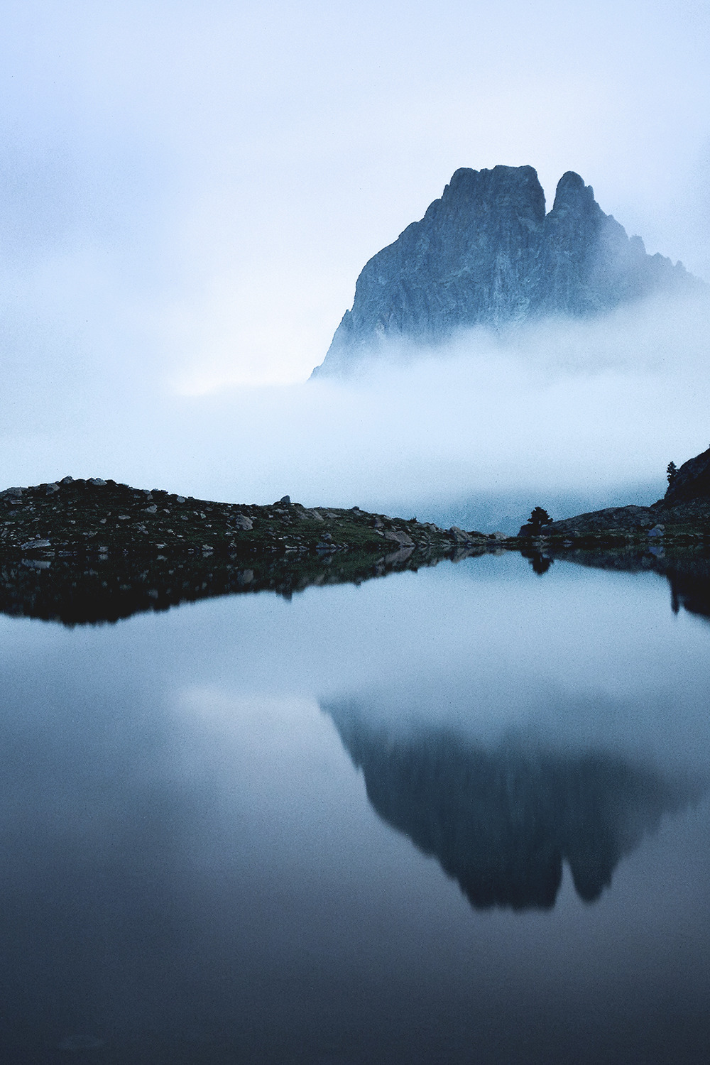 motivationsforlife:  Midi d`Ossau by Jon Larranaga