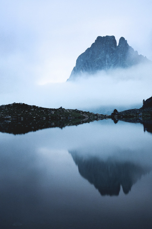 motivationsforlife:  Midi d`Ossau by Jon Larranaga