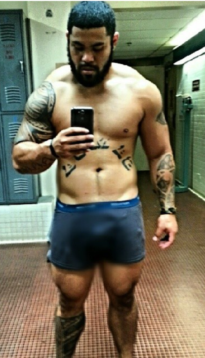 dubill:  Dude’s fucken hot!!  Agreed