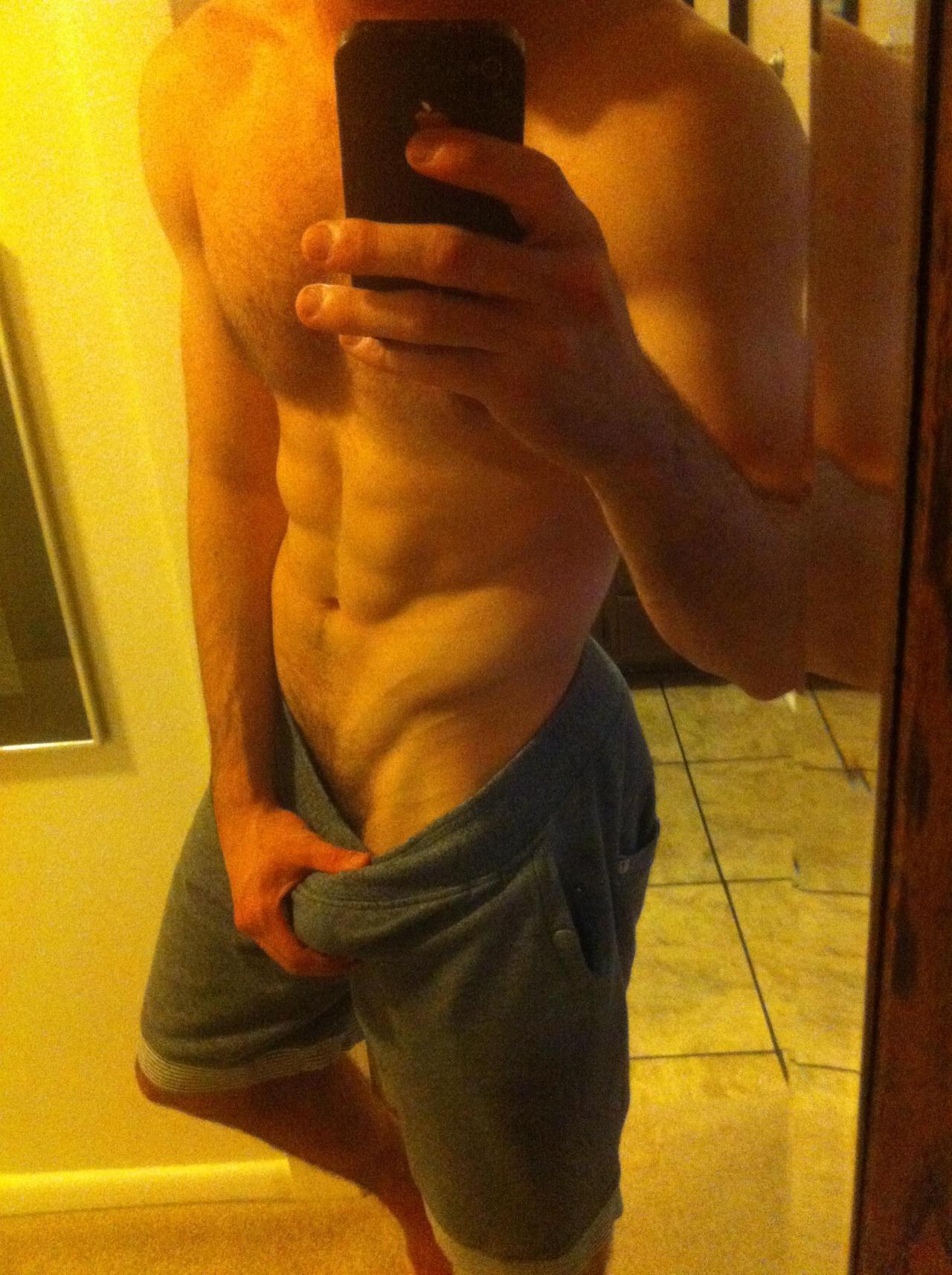 nsfwblogger:  more gay porn @nsfwblogger  i always follow back similar  Hot damn
