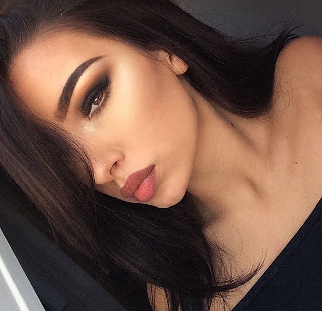 baddiosa:  PRINCESA   Her makeup