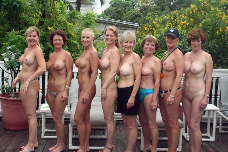 66nutman99:  What an awesome group of beautiful women.🙌 
