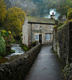 bluepueblo:  Creek Cottage, Castleton, England