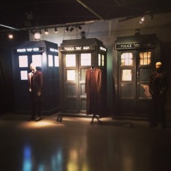 curlsandanosering:  For all the #whovians #doctorwho (at Doctor Who Experience) 