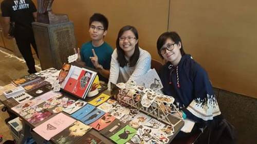 Hi everyone! I’m the cutie in the far right of the photo!Thanks to everyone who swung by our booth a