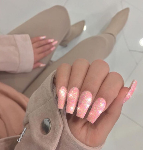 bimbo nails