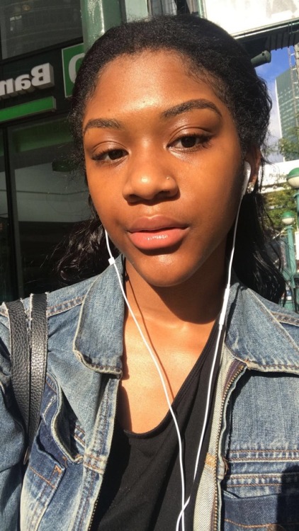 daytime vs. sunset lighting ☀️