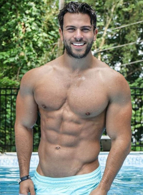hairynmuscleman:  Hairy’n’Muscle Manthe hottest menhttp://hairynmuscleman.tumblr.com/