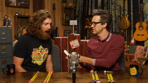 apparentlynotreallyfinnish:Link offering Rhett his meat stick “Sugar time with your meat stick