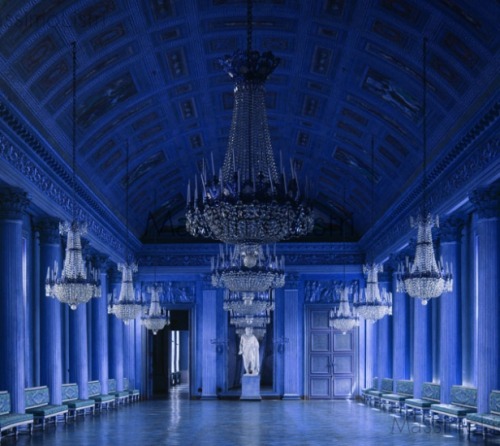 outdarethenight:  Castello di Compiegne I, Massimo Listri, 1995