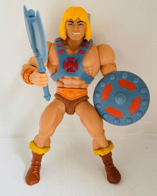 Really pleased with the new He-Man figs from Mattel and even more pleased that the packaging is enti