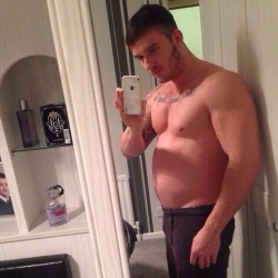 wannabecub8888:  Now that is a man 