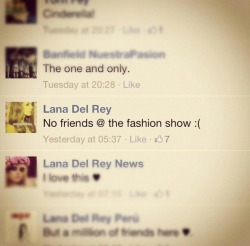 Jsuhn:  Lana Del Rey Attending A Fashion Show Alone In 2011. She Went On Her Facebook