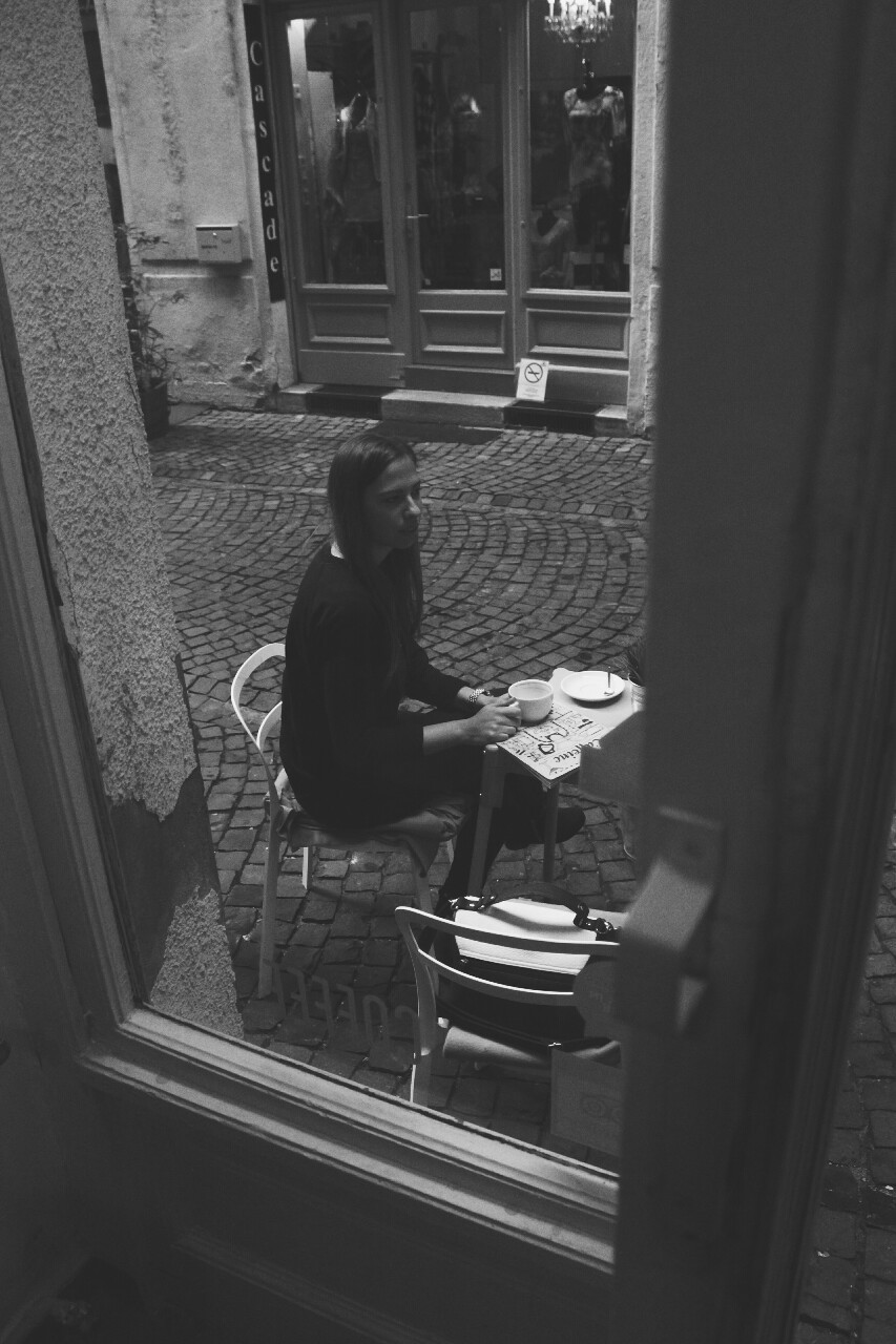 fill-my-void:  Kontakt Cafe - Budapest 