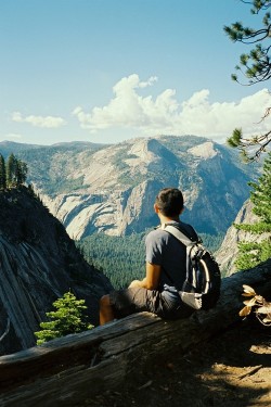 wonderous-world:  Watching Yosemite by Carlos