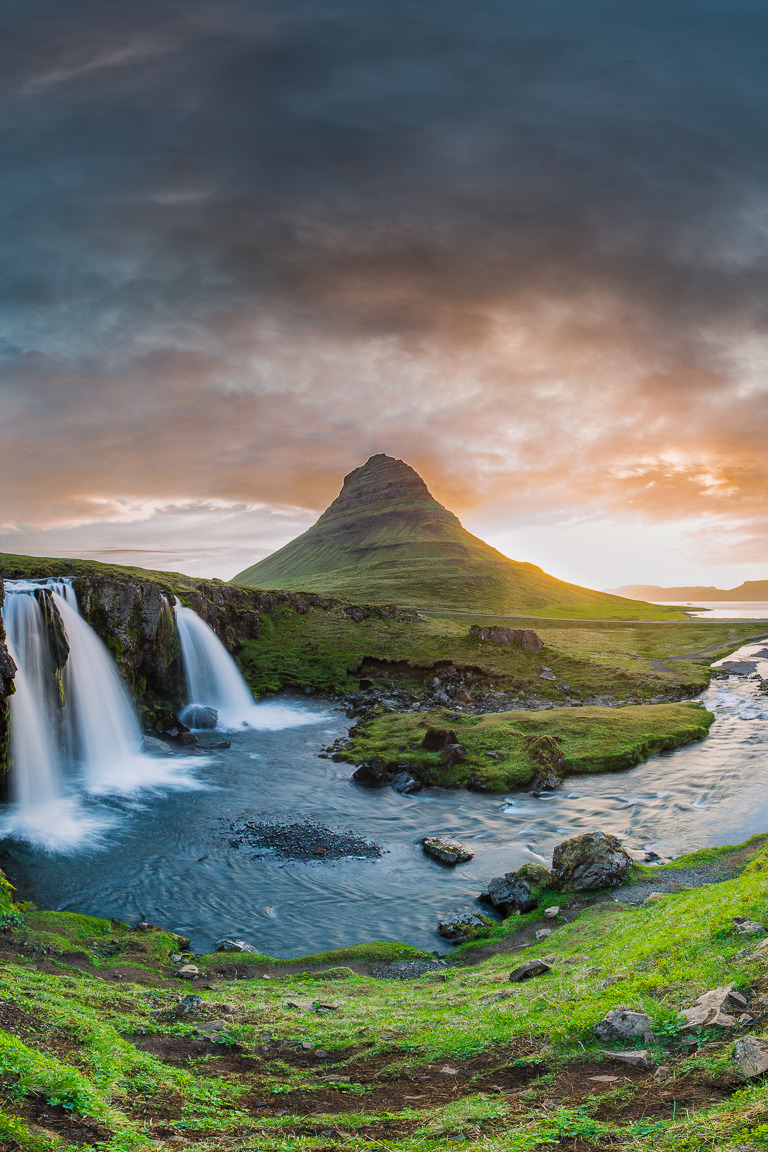 lsleofskye:  Mt. Kirkjufell at dawn