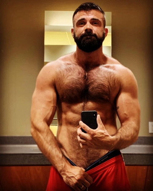 peludopt: #alexandrepeludo #gayman #hairymam www.instagram.com/p/CLE672GnsT_/?igshid=1pdmmma