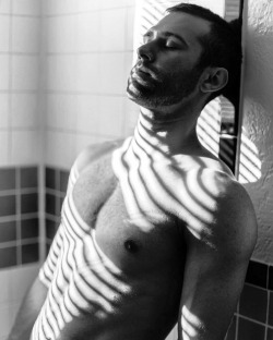 hoscos:   love showers with sun light@dannyacosta