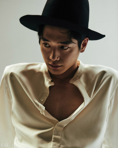 [HQ] Seo Kang Joon for GQ Korea November 2016 (1600x2000)Bigger Pictures: 1 l 2 