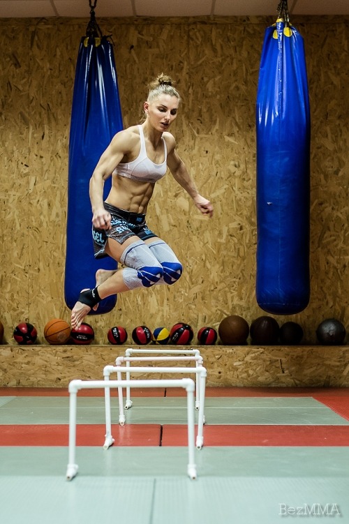 scitechfitness:  a12lmwbm:  Aleksandra Albu looking like she’s going to do some