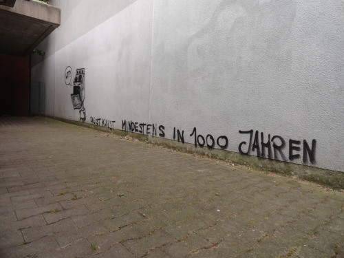 and-it-all-starts-here:  Das ist Kunst mindestens in 1000 Jahren