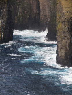Brutalgeneration:  Asmundarstakkur - Between Rocks - Vertical Cliffs In The North